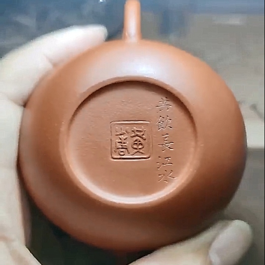 Exclusive custom-made purple clay pot