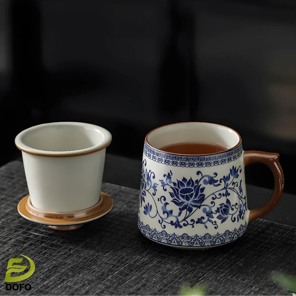 Blue and white Ru kiln office teacup mug