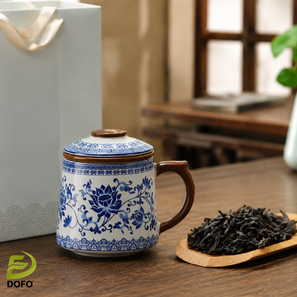 Blue and white Ru kiln office teacup mug