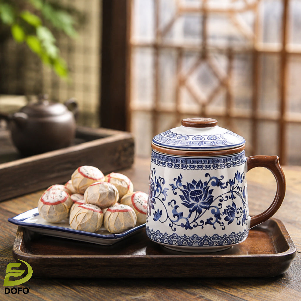 Blue and white Ru kiln office teacup mug